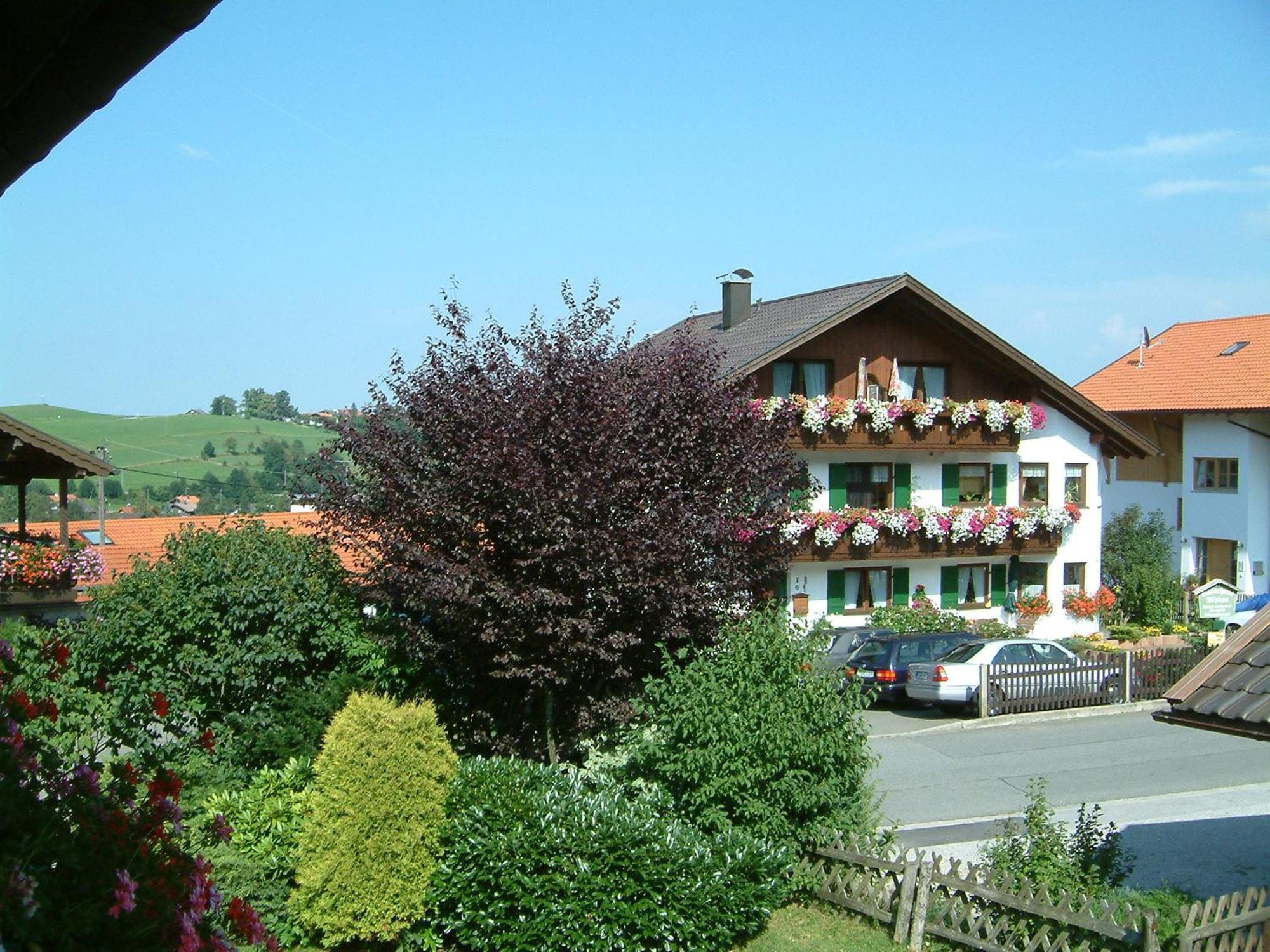 Hotel Gästehaus Alpina Bad Kohlgrub Exterior foto