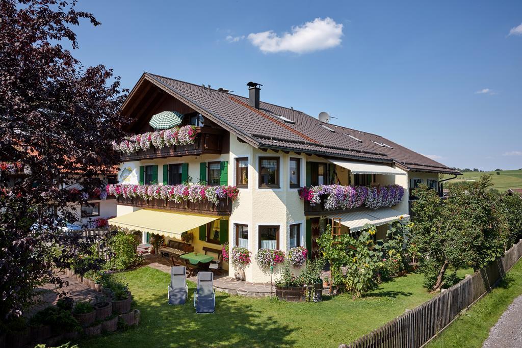 Hotel Gästehaus Alpina Bad Kohlgrub Exterior foto